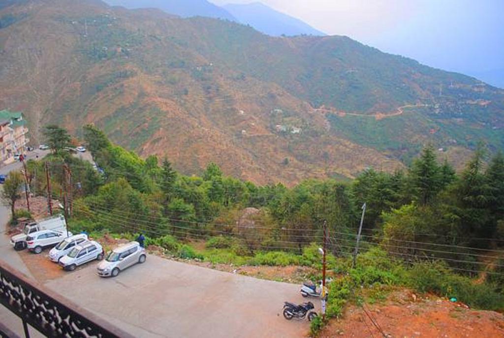 Hotel Varuni Mcleodganj Dharamshala Buitenkant foto