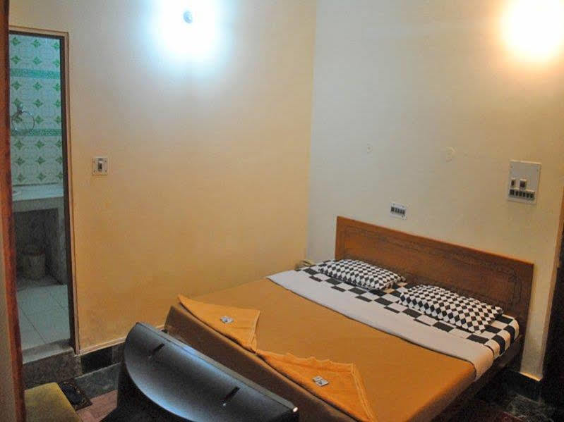 Hotel Varuni Mcleodganj Dharamshala Buitenkant foto