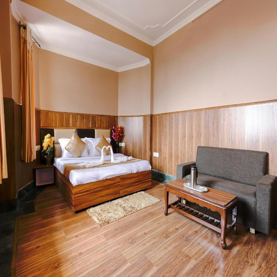 Hotel Varuni Mcleodganj Dharamshala Buitenkant foto