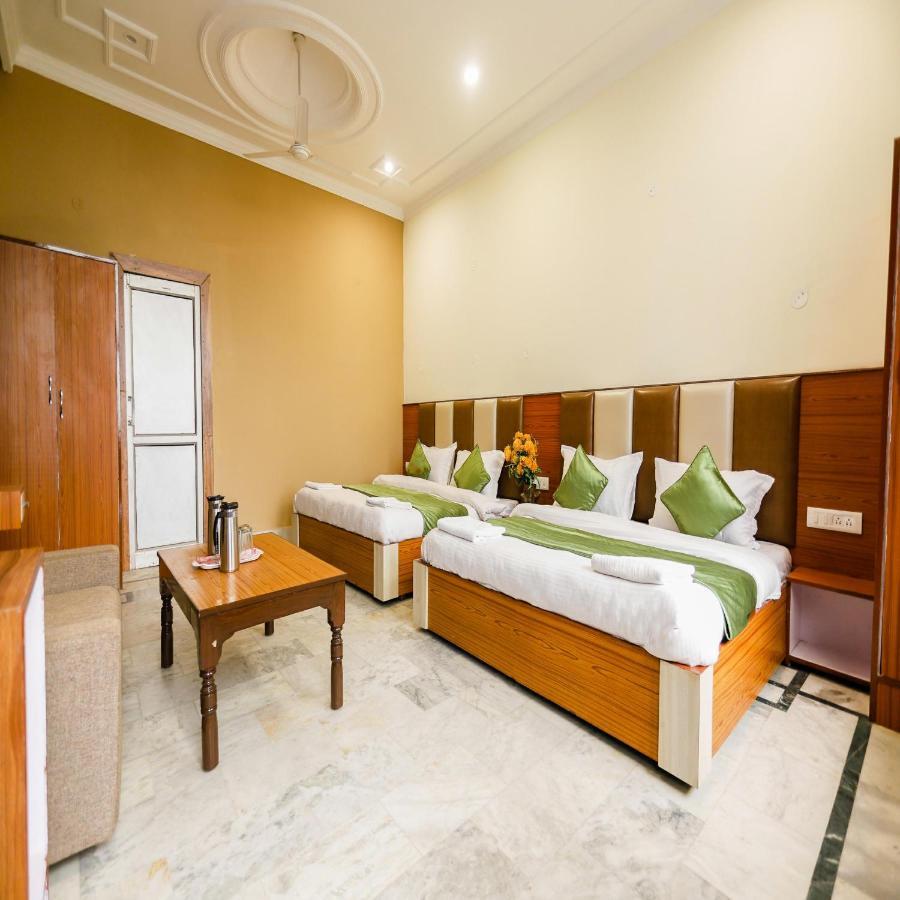 Hotel Varuni Mcleodganj Dharamshala Buitenkant foto