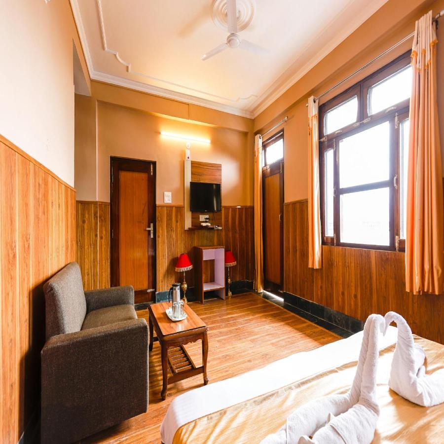 Hotel Varuni Mcleodganj Dharamshala Buitenkant foto