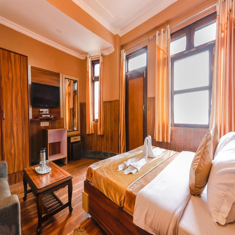 Hotel Varuni Mcleodganj Dharamshala Buitenkant foto