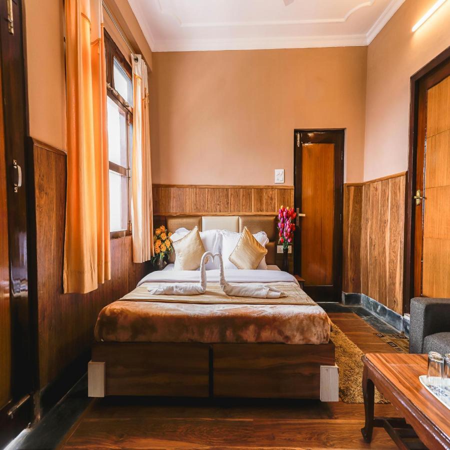 Hotel Varuni Mcleodganj Dharamshala Buitenkant foto